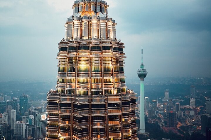 Kuala Lumpur and Malacca: Private Historical Tour from Singapore