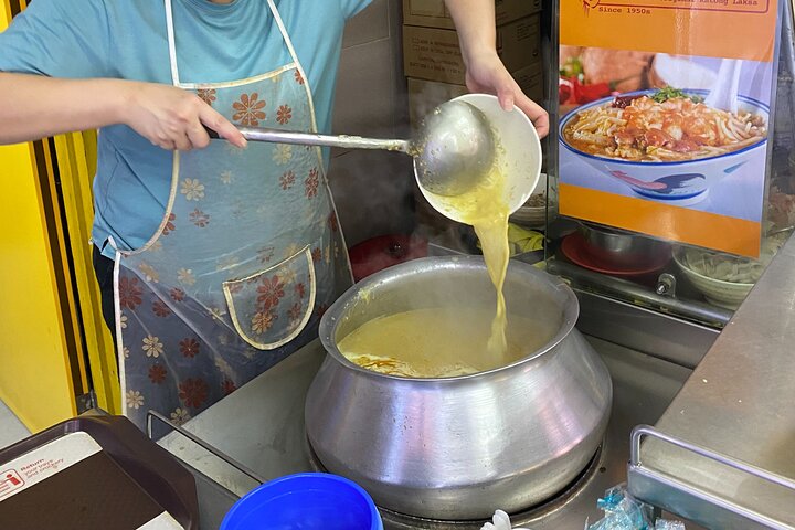 Best Ever Katong Food Tour with Local Foodie - PRIVATE TOUR