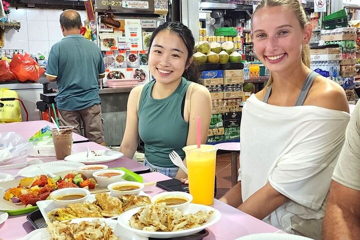 Private Singapore Food Tour in Chinatown and Little India