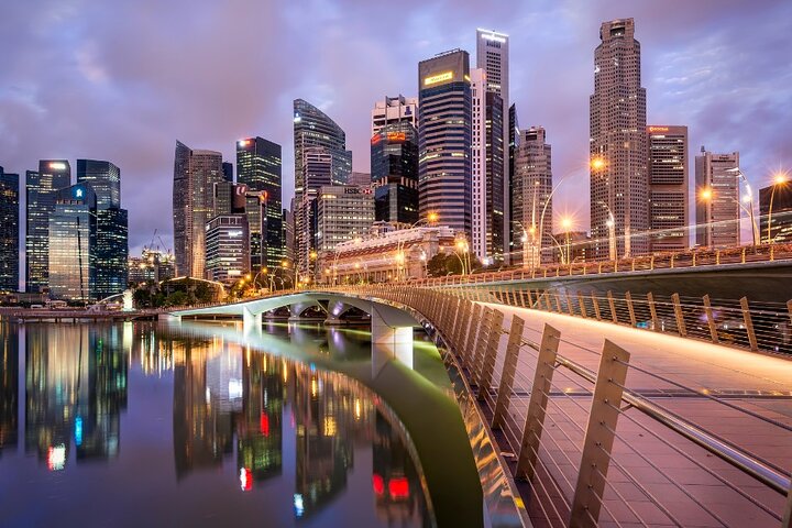 Singapore Marina Bay Night Walk with Spectra and Rhapsody Shows